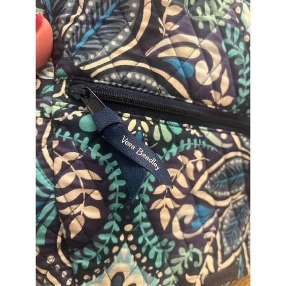 Vera Bradley Go Ahead Convertible Shoulder Blue Island Medallion READ - Picture 6 of 6